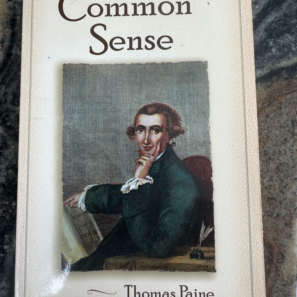 Common Sense by Thomas Paine - White Cover with Green Illustration